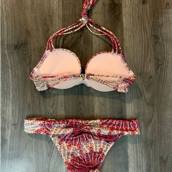 OFFERS? Victoria Secret Bombshell Rare!! 32b M - Picture 2 of 3